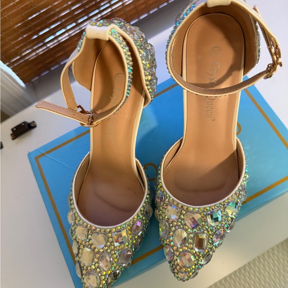Crystal Queen Heels - Picture 5 of 8